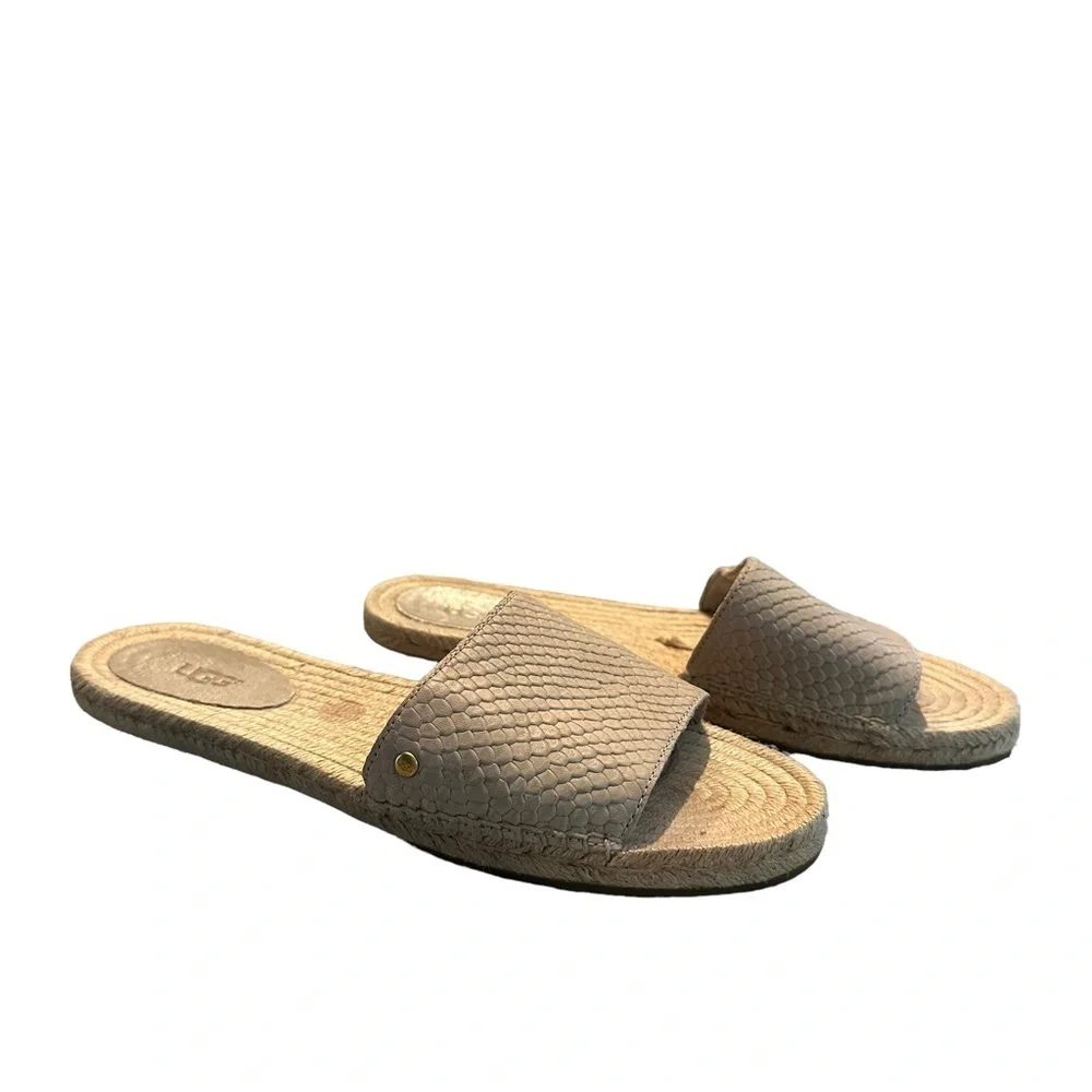 UGG | Beige Embossed Leather Cherry Exotic Espadrille Slides Size 8